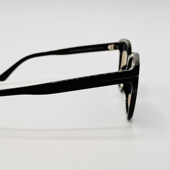 Tom Ford Sunglasses ELSA TF1108 01D Black Cat Eye Frame Gray Polarized Lens 55mm
